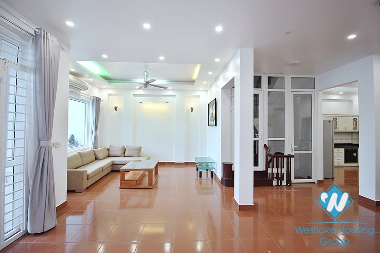 Lake view - House for rent in Tay Ho District